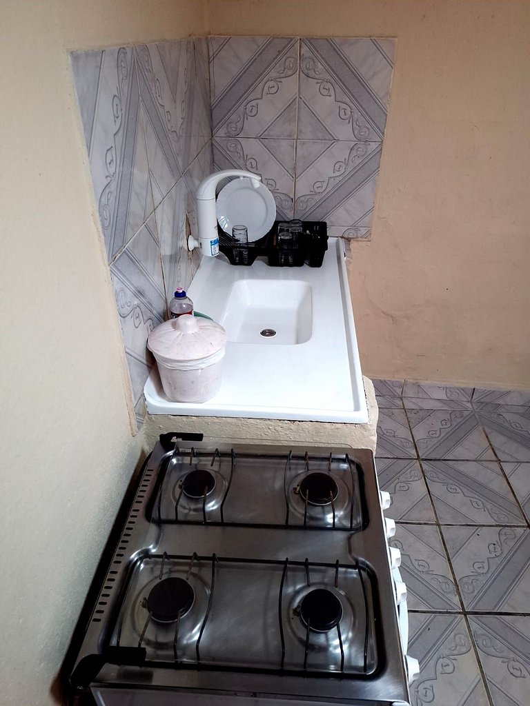 Alojamento de Obra p/ 04 pessoas c/ cozinha, 02 dorm 02 WC's