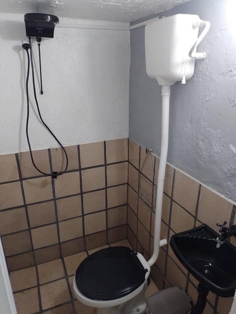 Alojamento de Obra p/ 04 pessoas c/ cozinha, 02 dorm 02 WC's